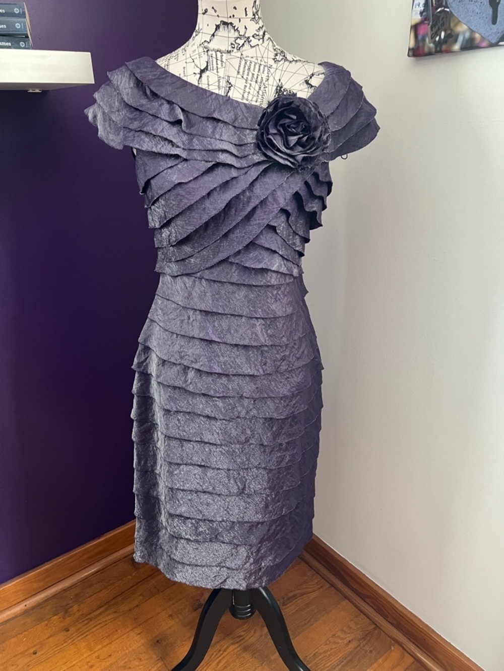 7 for $30 London Times Dress